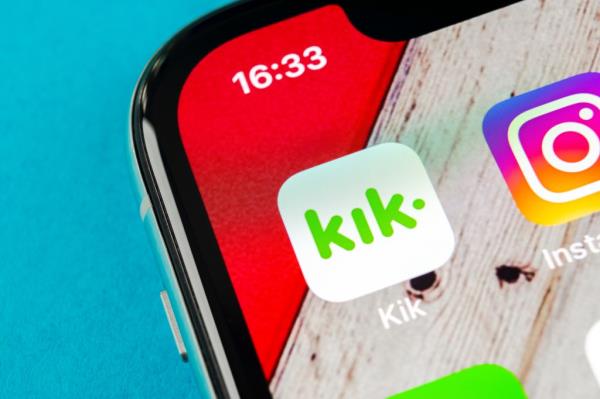 Kik app.